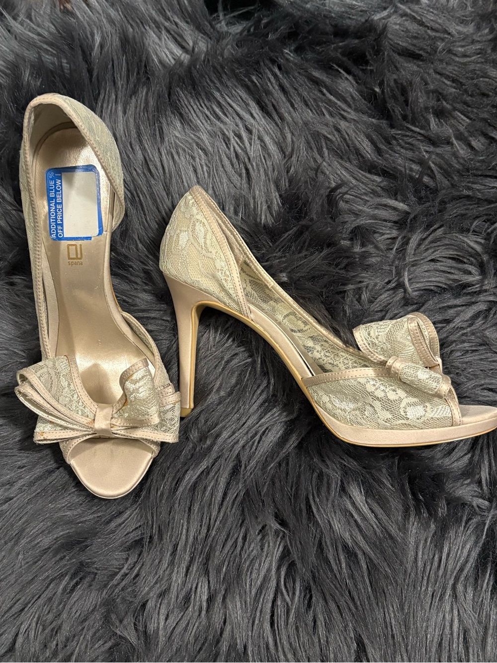 Moda Champagne Lace Peep-Toe Heels with Bow